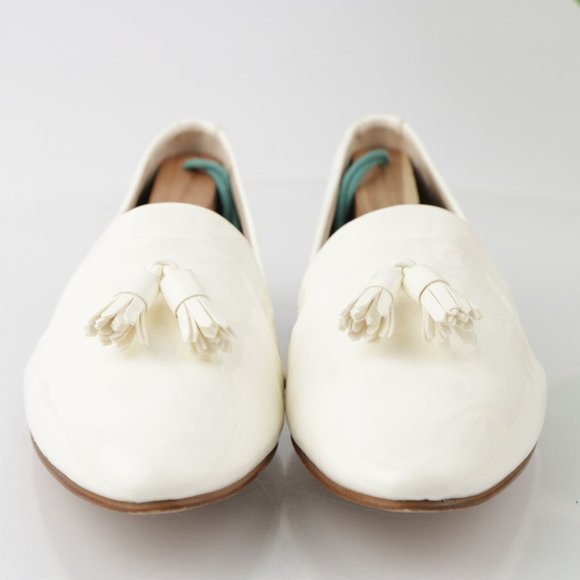 Elegant White Tassel Loafers for Women - Picture 3 of 12